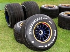 小花纹大学问!编辑教你看胎纹的门道 汽车之家 小花纹大学问!编辑教你看胎纹的门道 汽车之家